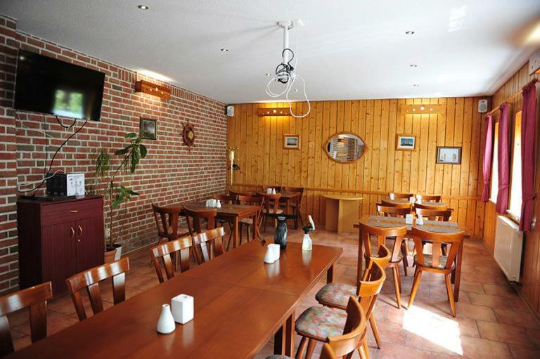 Gasthaus Zum Seestern Hotel Ravensbruck Zewnętrze zdjęcie